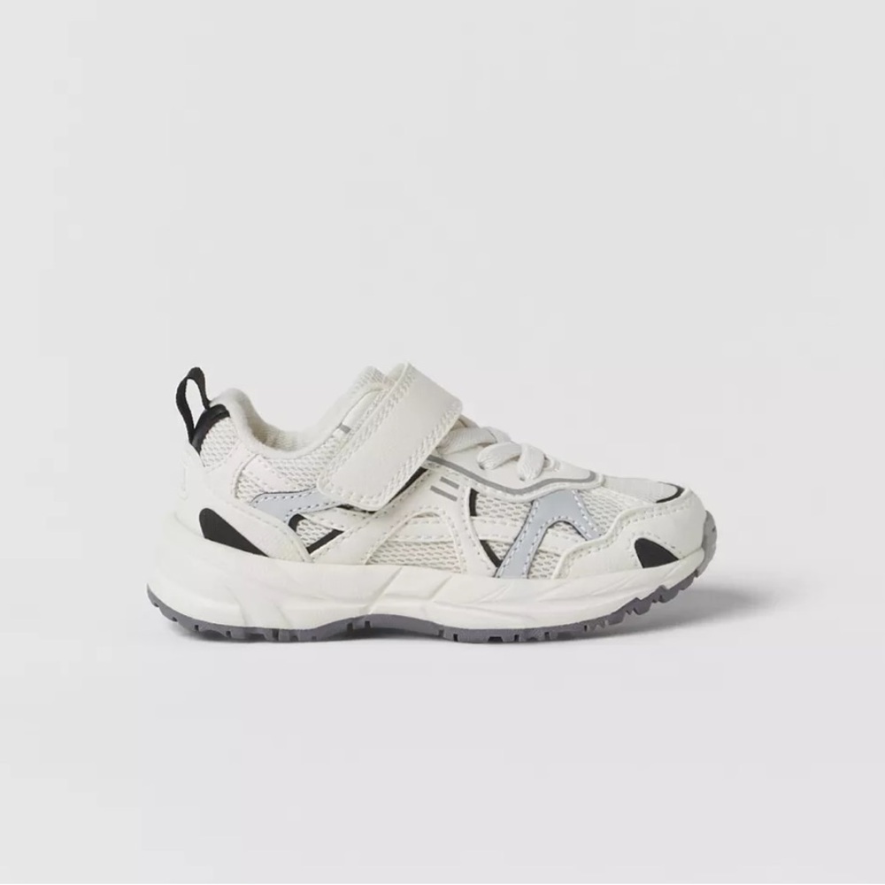 BNWT ZARA Kids White and Black Sneakers - Size US 6 | EU 22